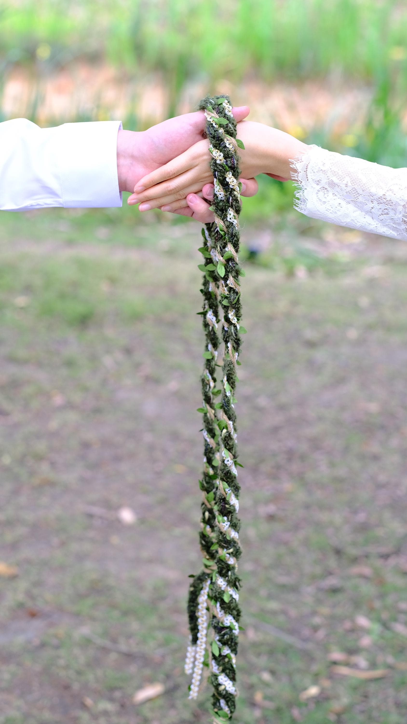 Custom braided Handfasting Cord: Wool Yarn with White Lace and Vine – Customizable Colors